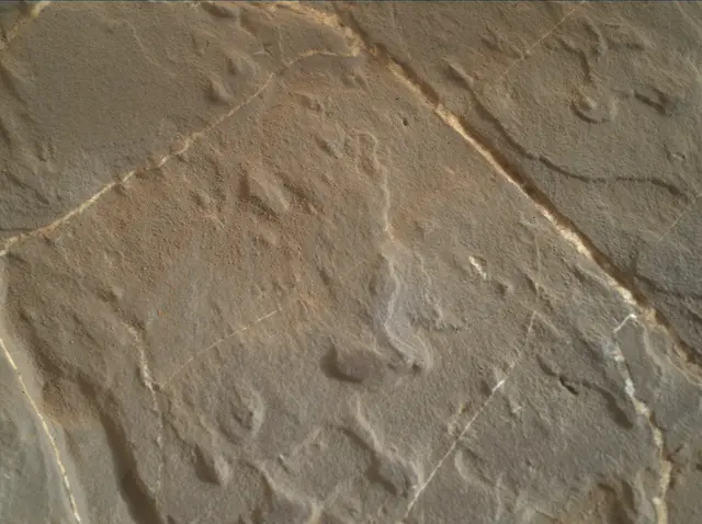 Sol 1927: Mars Hand Lens Imager (MAHLI)