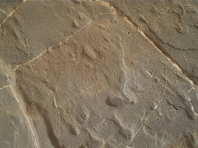 Sol 1927: Mars Hand Lens Imager (MAHLI)