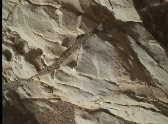 Sol 1929: Mars Hand Lens Imager (MAHLI)