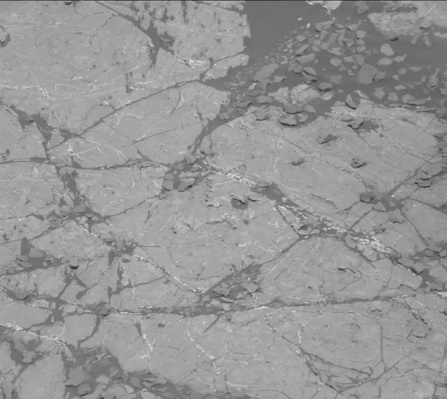 Sol 1931: Mast Camera (Mastcam)