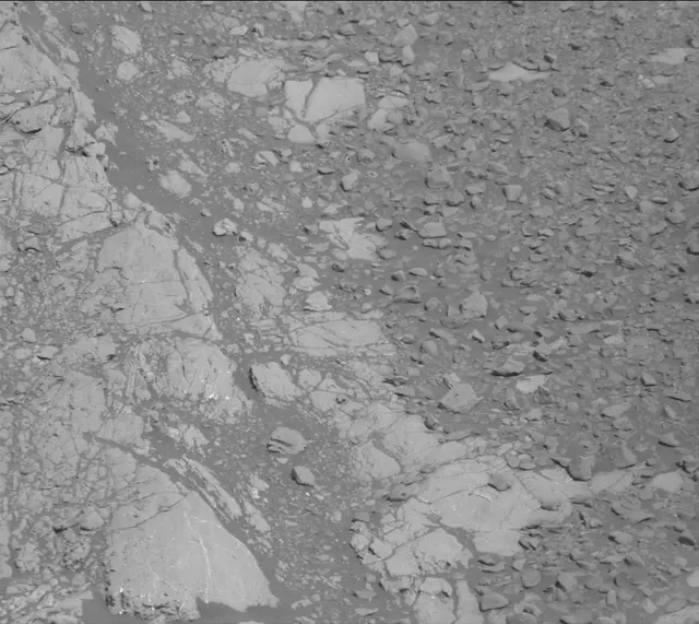 Sol 1931: Mast Camera (Mastcam)