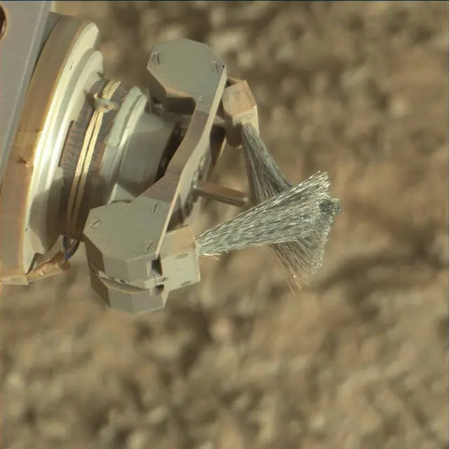 Sol 1931: Mast Camera (Mastcam)