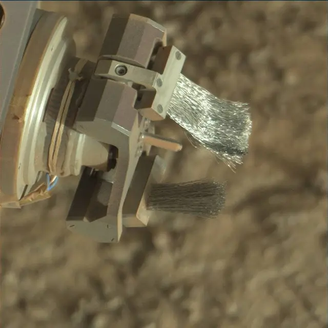 Sol 1931: Mast Camera (Mastcam)