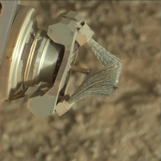 Sol 1931: Mast Camera (Mastcam)