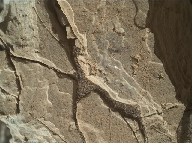 Sol 1932: Mars Hand Lens Imager (MAHLI)