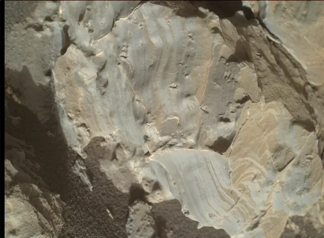 Sol 1932: Mars Hand Lens Imager (MAHLI)