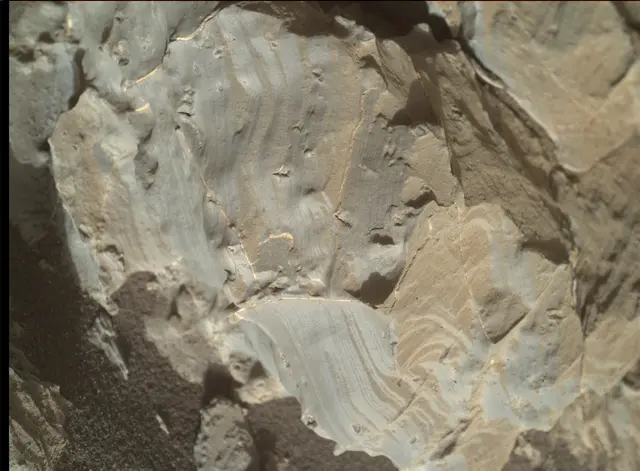 Sol 1932: Mars Hand Lens Imager (MAHLI)