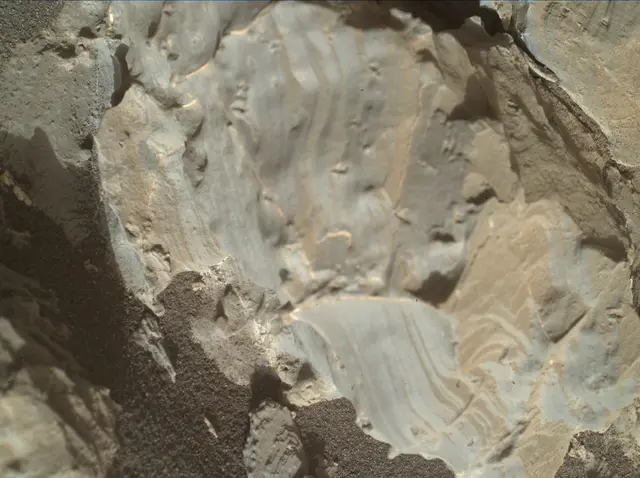 Sol 1932: Mars Hand Lens Imager (MAHLI)