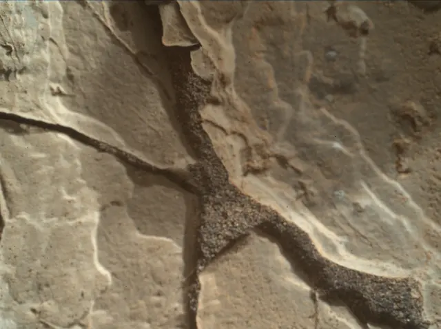 Sol 1932: Mars Hand Lens Imager (MAHLI)