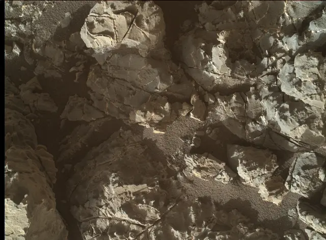 Sol 1932: Mars Hand Lens Imager (MAHLI)