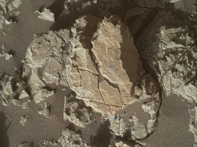 Sol 1932: Mars Hand Lens Imager (MAHLI)