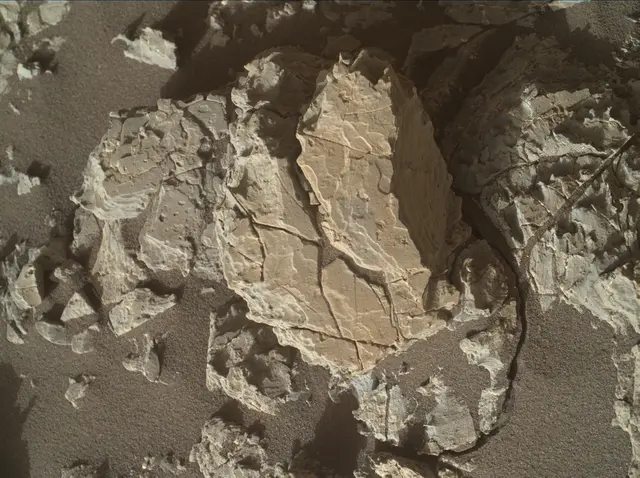 Sol 1932: Mars Hand Lens Imager (MAHLI)