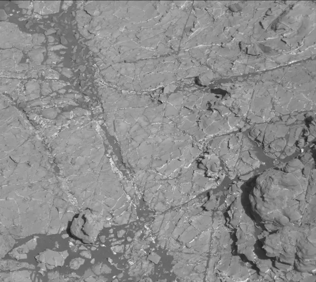 Sol 1933: Mast Camera (Mastcam)
