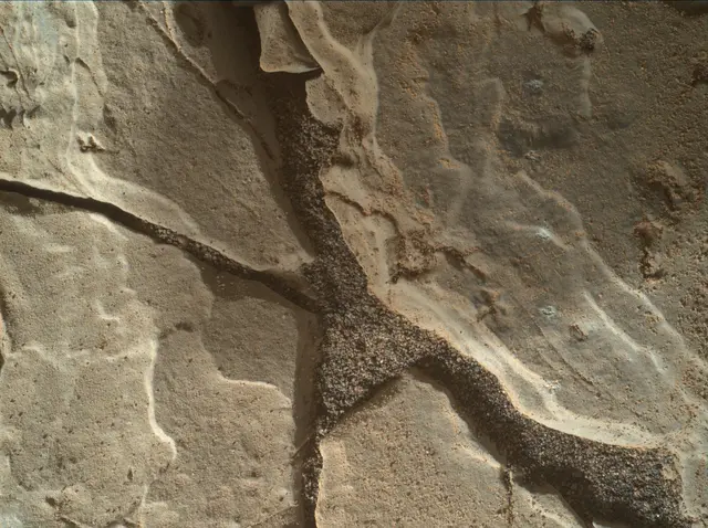 Sol 1933: Mars Hand Lens Imager (MAHLI)