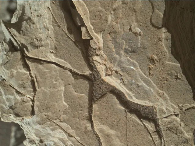 Sol 1933: Mars Hand Lens Imager (MAHLI)