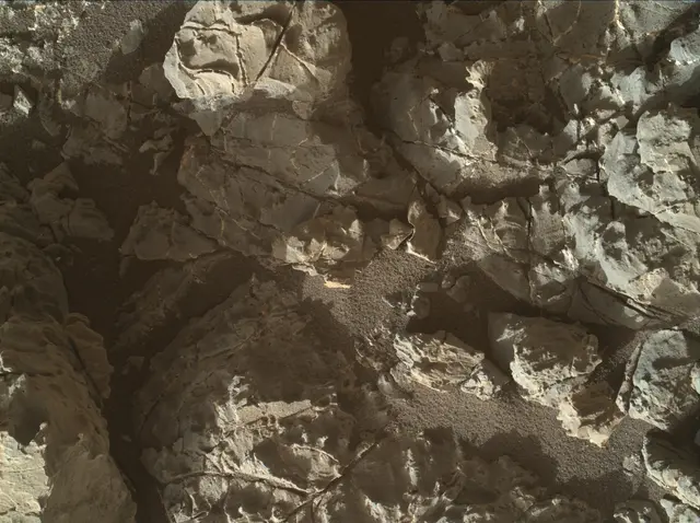 Sol 1933: Mars Hand Lens Imager (MAHLI)