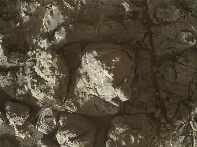 Sol 1933: Mars Hand Lens Imager (MAHLI)