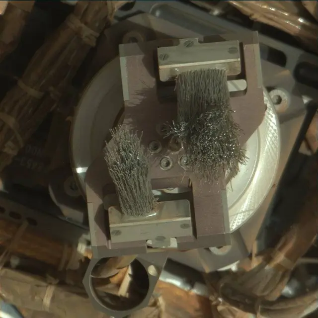 Sol 1934: Mast Camera (Mastcam)