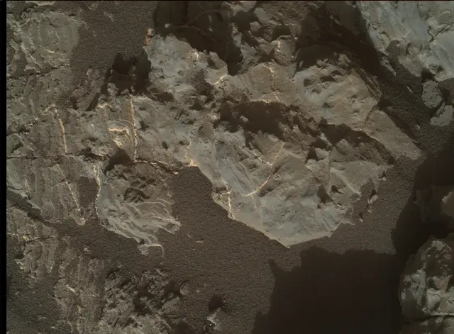 Sol 1935: Mars Hand Lens Imager (MAHLI)