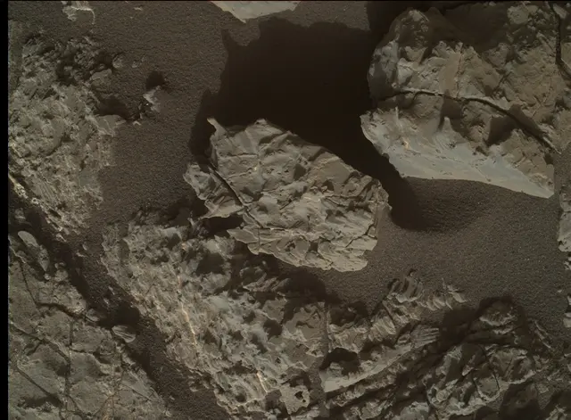 Sol 1935: Mars Hand Lens Imager (MAHLI)