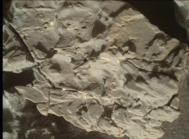 Sol 1935: Mars Hand Lens Imager (MAHLI)