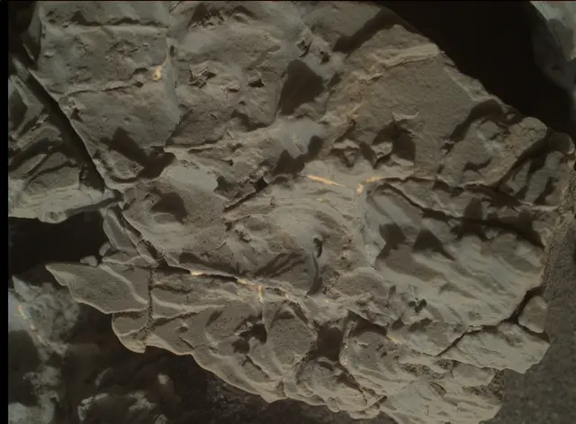 Sol 1935: Mars Hand Lens Imager (MAHLI)
