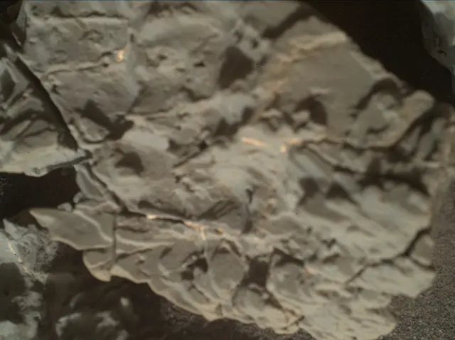 Sol 1935: Mars Hand Lens Imager (MAHLI)