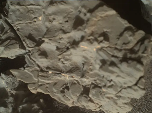 Sol 1935: Mars Hand Lens Imager (MAHLI)