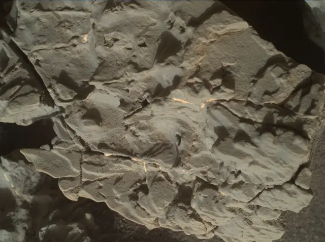 Sol 1935: Mars Hand Lens Imager (MAHLI)