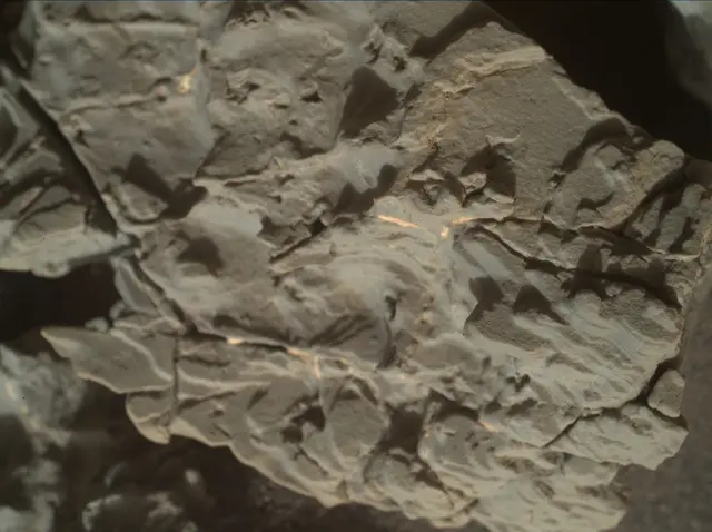 Sol 1935: Mars Hand Lens Imager (MAHLI)