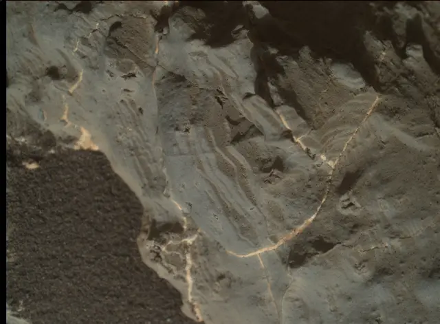 Sol 1935: Mars Hand Lens Imager (MAHLI)