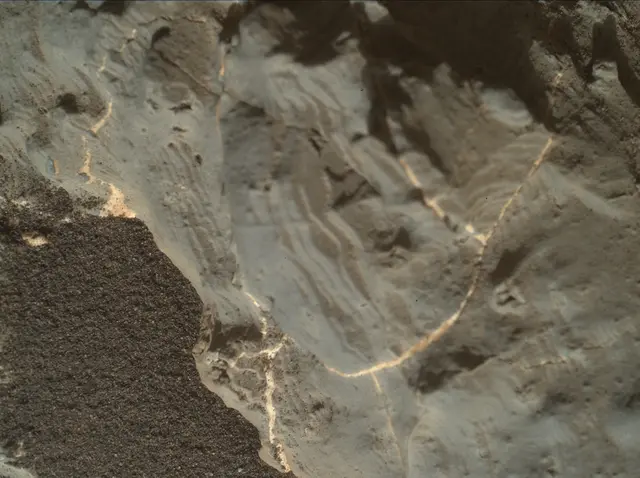 Sol 1935: Mars Hand Lens Imager (MAHLI)