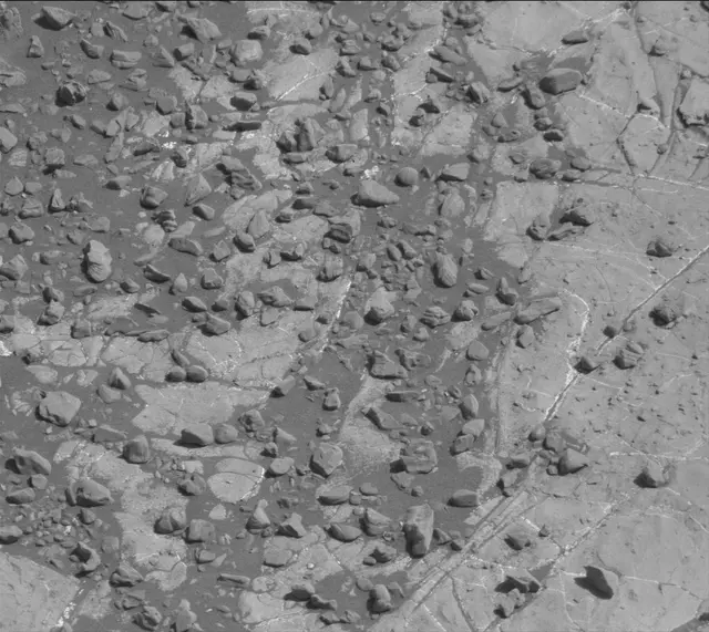Sol 1936: Mast Camera (Mastcam)