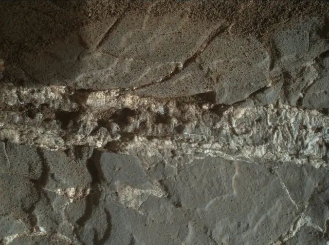 Sol 1937: Mars Hand Lens Imager (MAHLI)