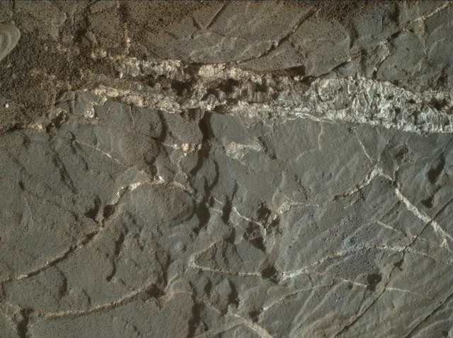 Sol 1937: Mars Hand Lens Imager (MAHLI)