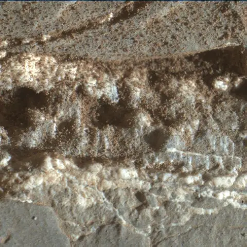Sol 1937: Mars Hand Lens Imager (MAHLI)