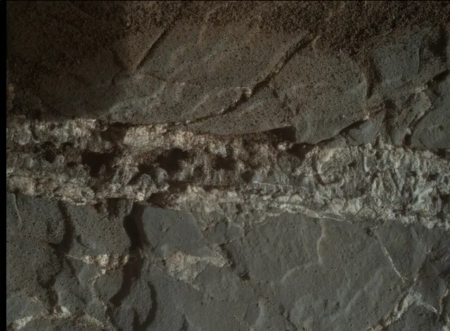 Sol 1937: Mars Hand Lens Imager (MAHLI)
