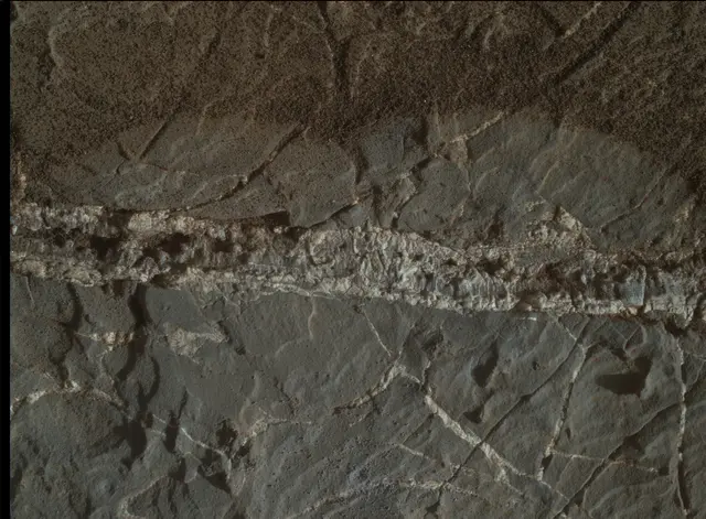 Sol 1937: Mars Hand Lens Imager (MAHLI)