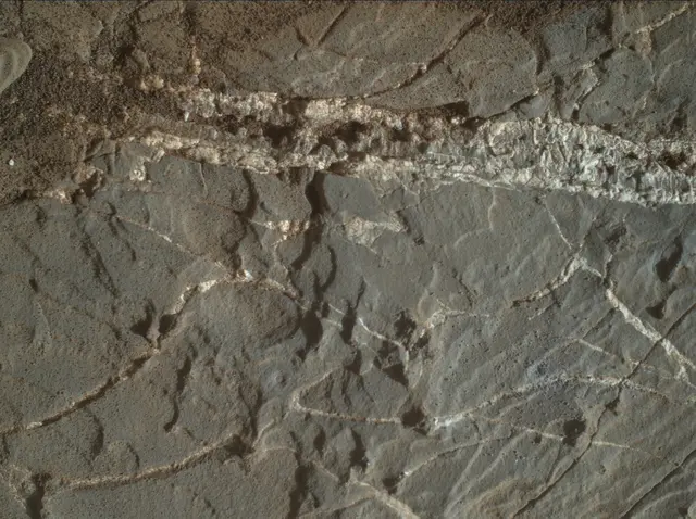 Sol 1937: Mars Hand Lens Imager (MAHLI)