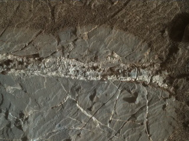 Sol 1937: Mars Hand Lens Imager (MAHLI)