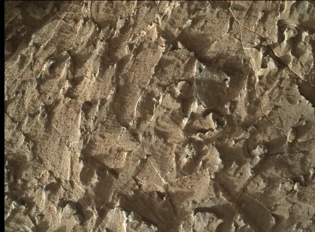 Sol 1937: Mars Hand Lens Imager (MAHLI)