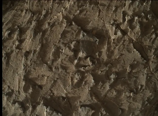 Sol 1937: Mars Hand Lens Imager (MAHLI)
