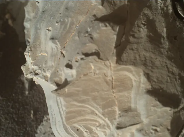 Sol 1938: Mars Hand Lens Imager (MAHLI)