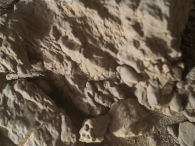 Sol 1940: Mars Hand Lens Imager (MAHLI)