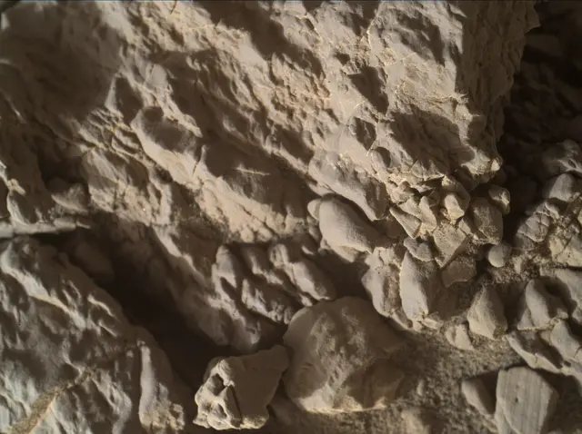 Sol 1940: Mars Hand Lens Imager (MAHLI)