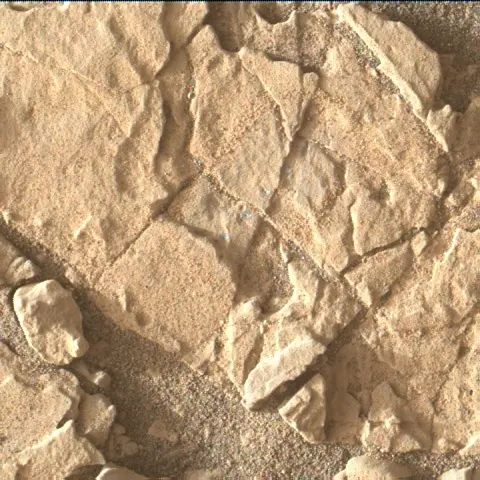 Sol 1940: Mars Hand Lens Imager (MAHLI)