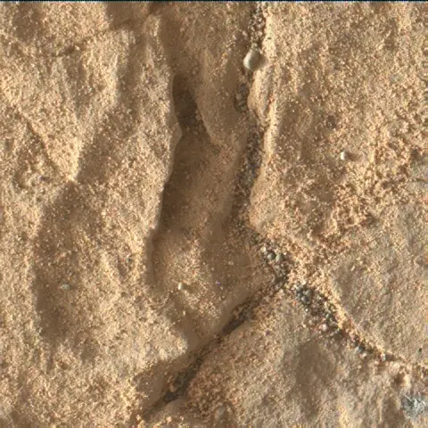 Sol 1940: Mars Hand Lens Imager (MAHLI)