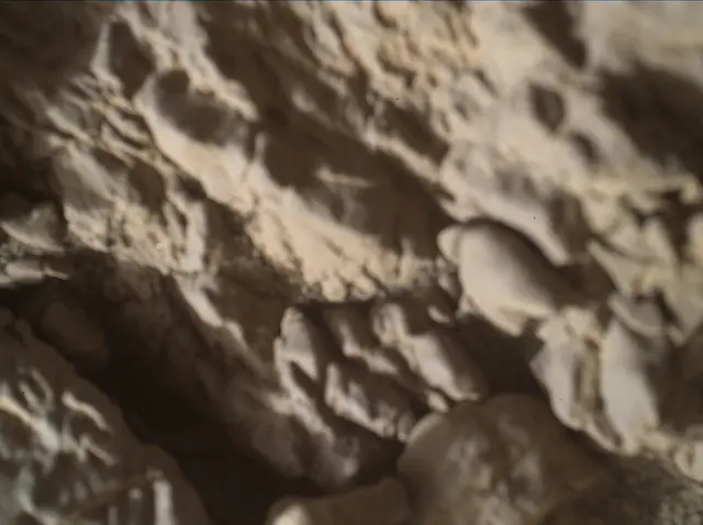 Sol 1940: Mars Hand Lens Imager (MAHLI)