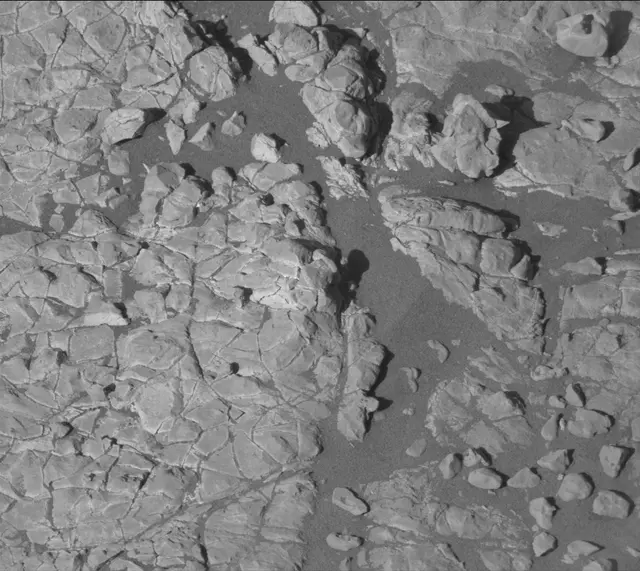 Sol 1943: Mast Camera (Mastcam)