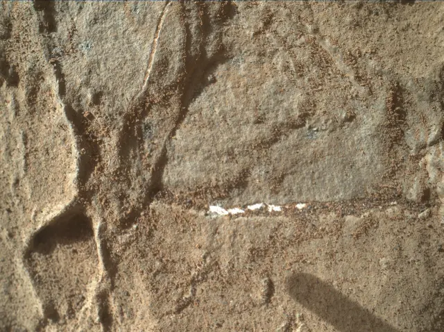 Sol 1943: Mars Hand Lens Imager (MAHLI)